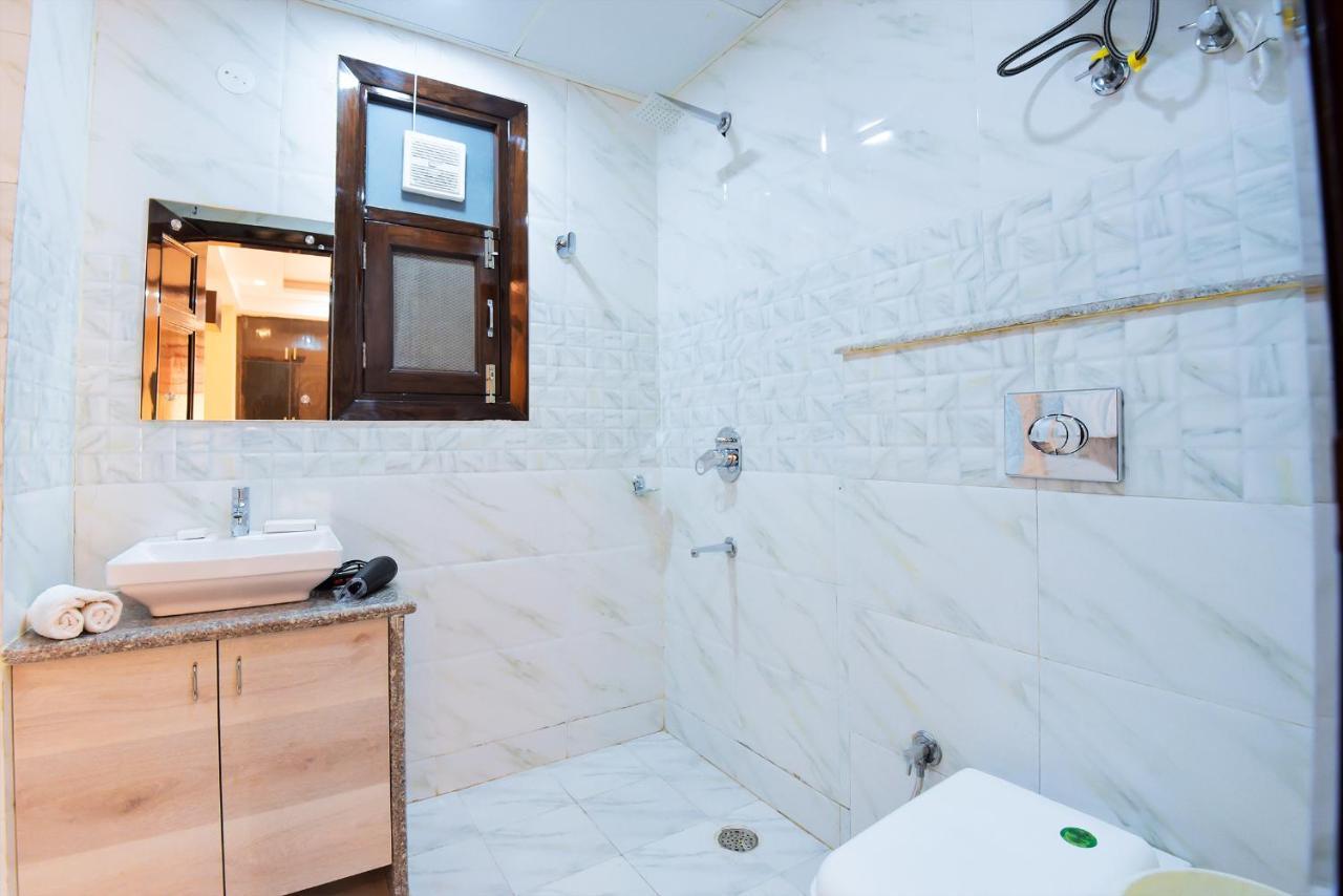 Bedchambers Medicity Serviced Apartments In グルガウン エクステリア 写真