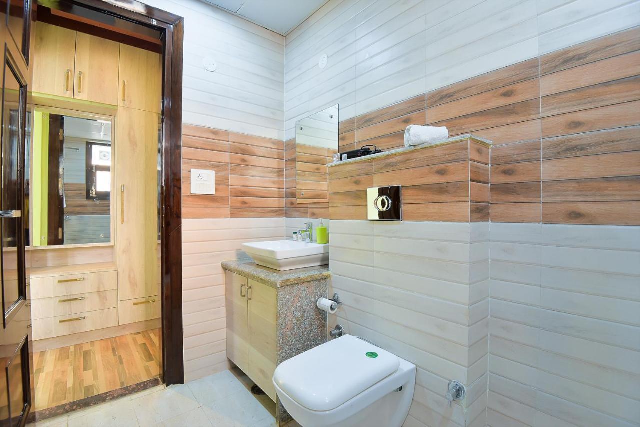 Bedchambers Medicity Serviced Apartments In グルガウン エクステリア 写真