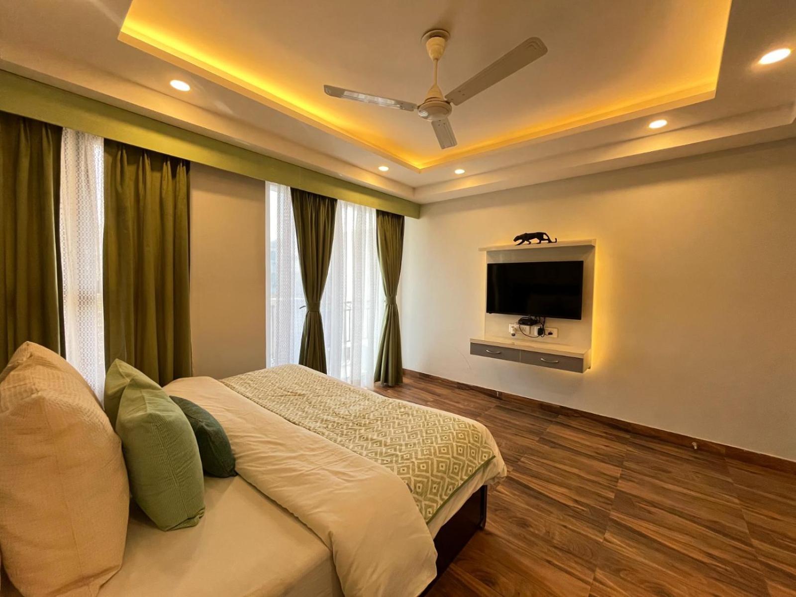Bedchambers Medicity Serviced Apartments In グルガウン エクステリア 写真